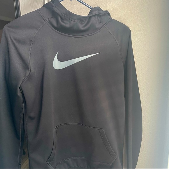 KIDS BLACK NIKE HOODIE - Picture 2 of 7